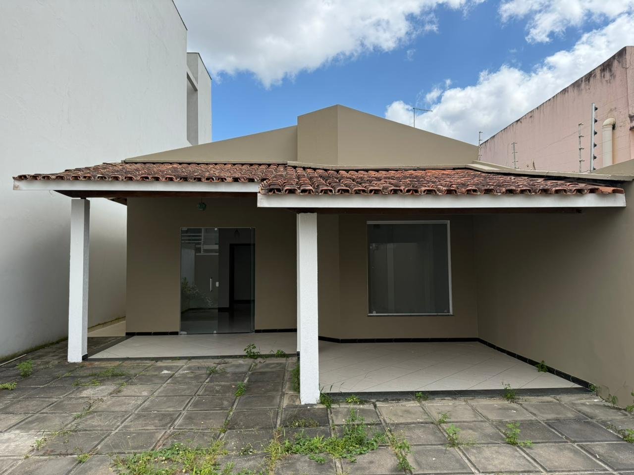 CASA NA AV. ESPERANÇA